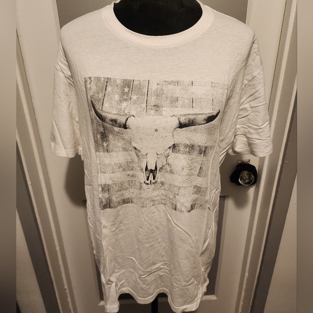 White Graphic T-Shirt with Bull Skull Design